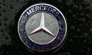 Mercedes нарастил продажи в 2012 году на 4,5%