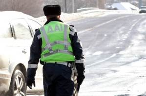 Гаишник заплатит штраф за то, что наказал не того водителя