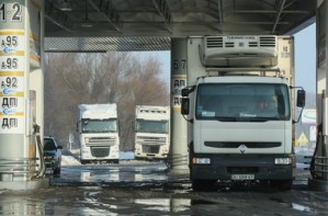 Летом в Киеве будет ограничено передвижение фур, – Попов