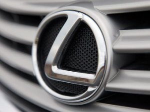 Lexus подготовит к 2014 году компактный гибридный кроссовер