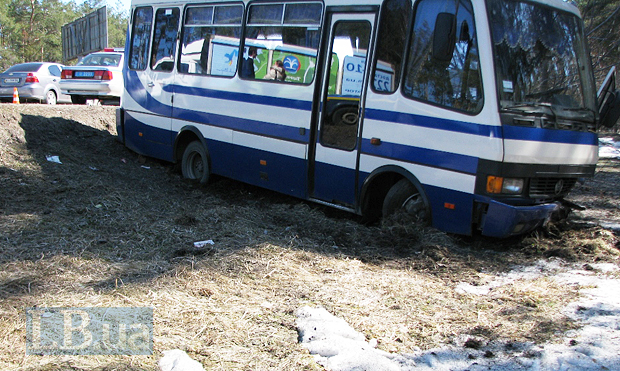 В Киеве в ДТП попал автобус с пассажирами