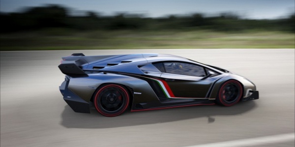 Lamborghini Veneno назвали худшей итальянской вещью после фашизма