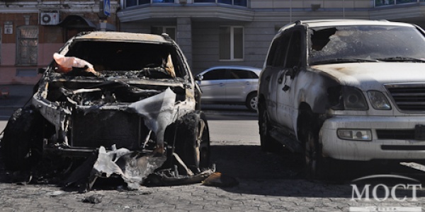 В Днепропетровске ночью сгорел BMW футболиста Дениса Олейника