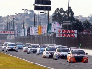 Чемпионат WTCC отменил гонку в Бразилии