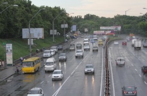 Завтра на проспекте Победы ограничат движение до двух полос