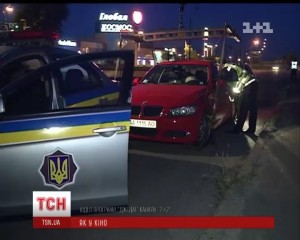 В Киеве гаишники устроили голливудскую погоню за светской львицей на красном БМВ