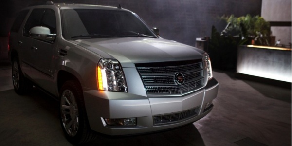 Замена Cadillac Escalade появится в октябре