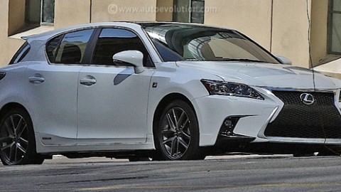 Lexus CT200h заметили на дорогах