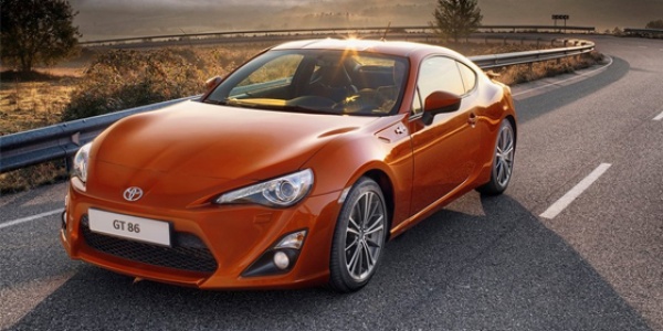 Toyota отказалась от выпуска родстера на базе GT 86