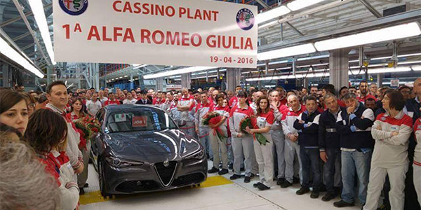 Седан Alfa Romeo Giulia отправили в серию